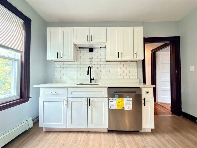 Building Photo - 18 Harold Park