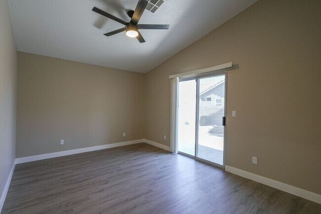Building Photo - 3 BD 2 BTH SINGLE STORY FOR RENT IN GREEN VALLEY! * COMING SOON *