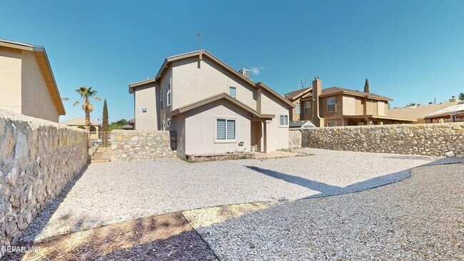 Building Photo - 7580 Plaza Taurina Dr