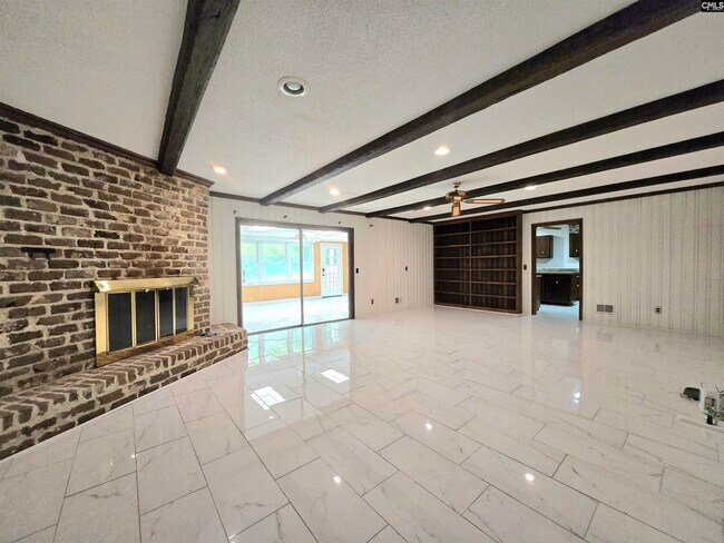 Building Photo - 77 Northlake Rd