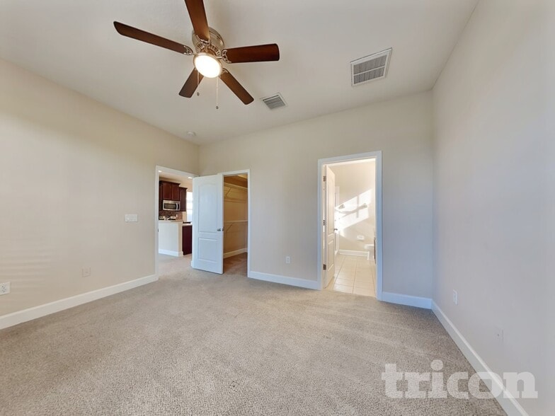Building Photo - 922 Larwood Pine Dr
