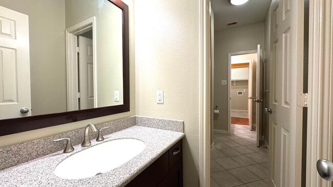 Building Photo - 8923 Willow Wind Ln
