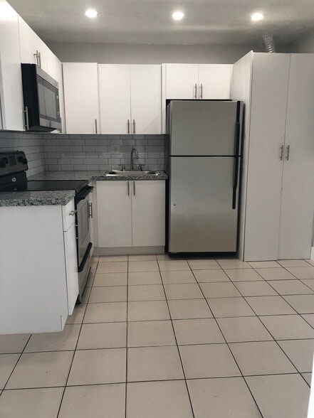 Building Photo - 8962 SW 40th Terrace