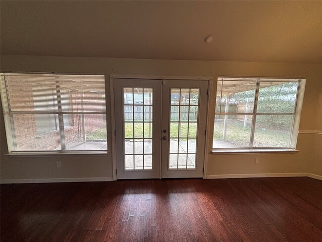 Building Photo - 10423 Sand Pass Ln