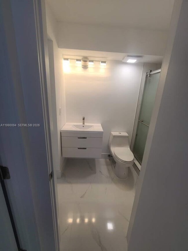 Building Photo - 860 NW 92nd Ave