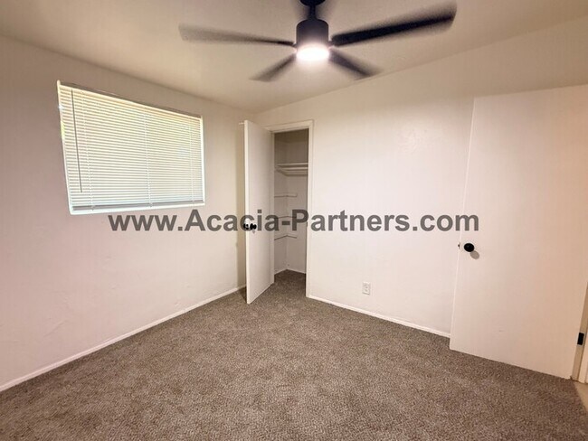 Building Photo - Three Bedroom/Two Bath Home