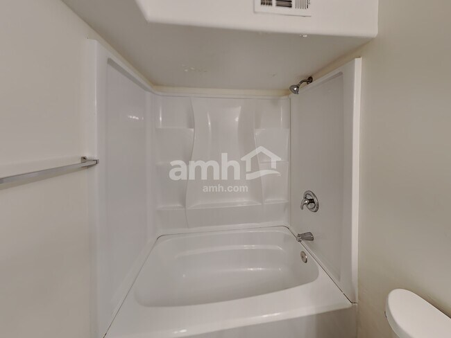 Building Photo - 1641 E Tumwater Ln