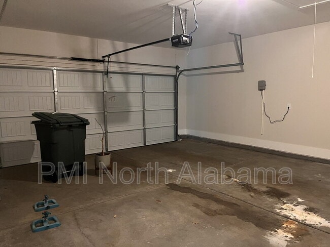 Building Photo - 29458 Canoe Cir NW