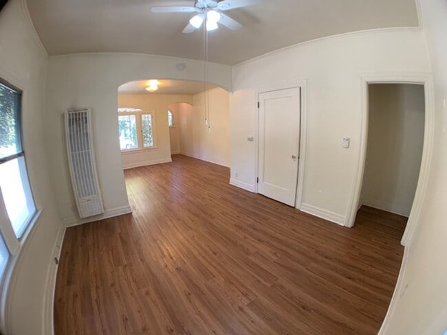 Building Photo - lasalle