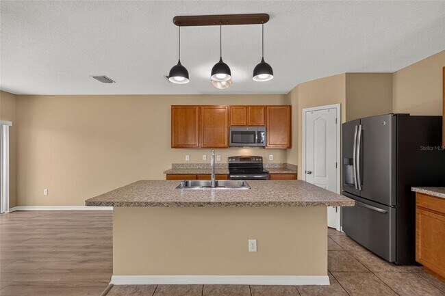 Building Photo - 817 Ashentree Dr