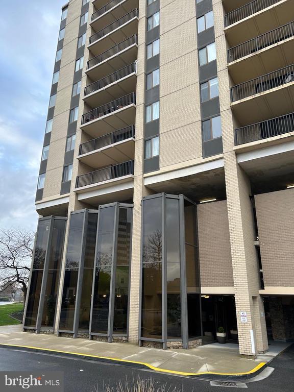 Building Photo - 4242 East-West Hwy