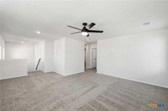 Building Photo - 209 Villars Dr