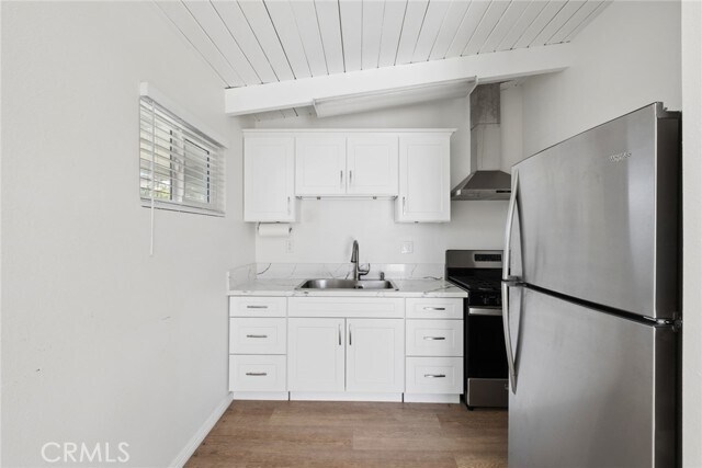 Building Photo - 525 Catalina St