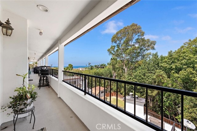 Building Photo - 210 Avenida Montalvo