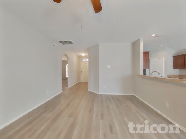 Building Photo - 20435 Shiloh Mist Ln