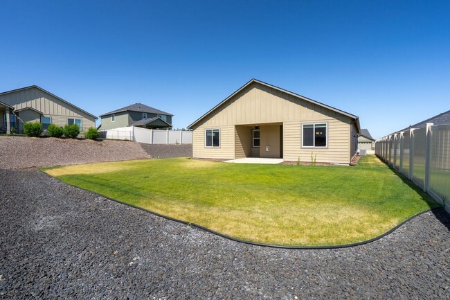 Building Photo - 7029 S Woodhaven Dr