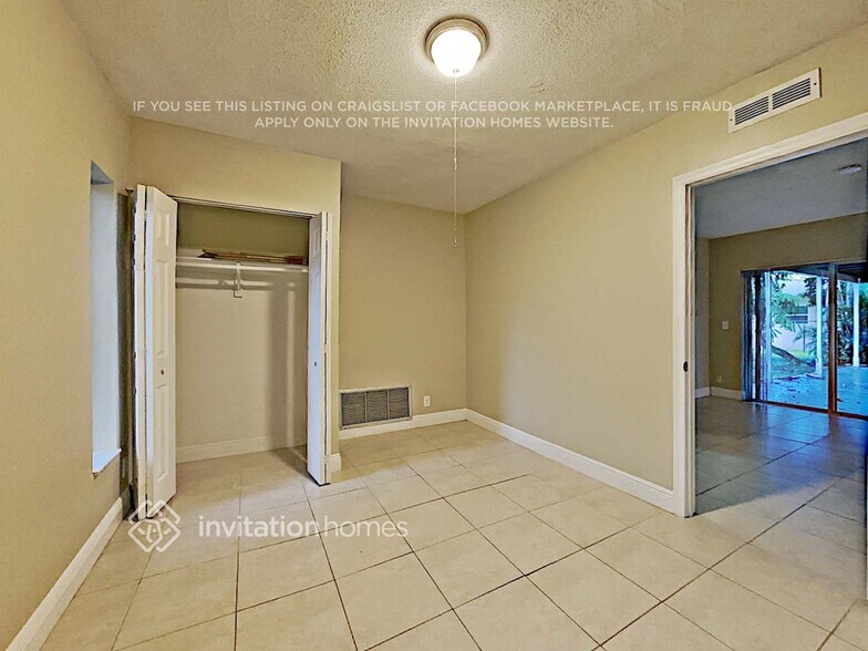 Building Photo - 5261 SW 8th Ct