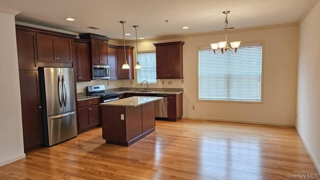 Building Photo - 208 Canter Ct