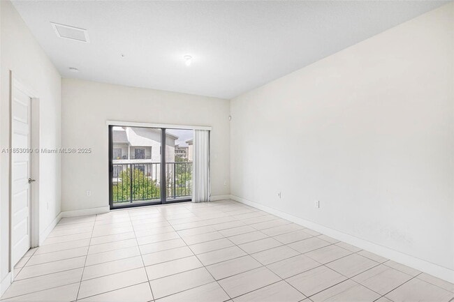 Building Photo - 7865 NW 104th Ave
