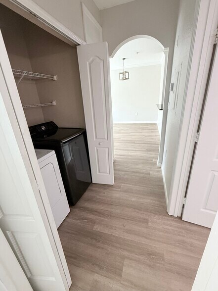 Building Photo - 2725 Via Cipriani