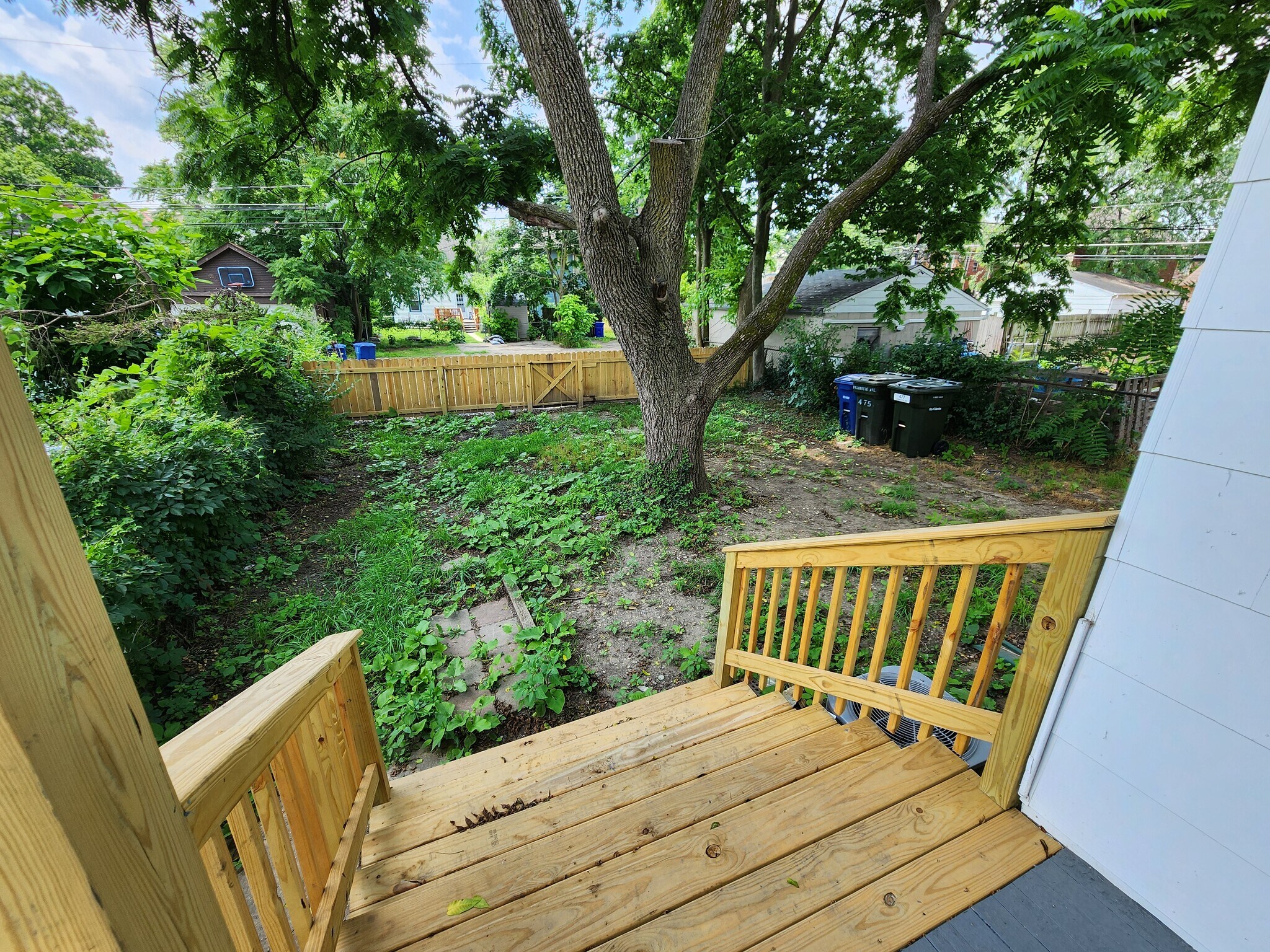 Building Photo - 477 Wyandotte Ave