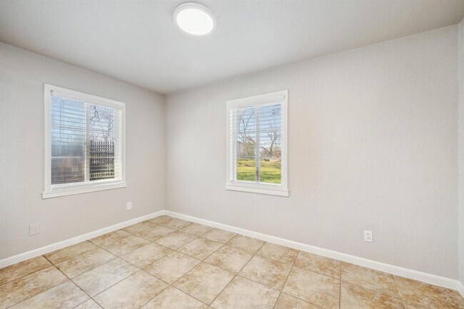 Building Photo - 4701 Frontier Dr
