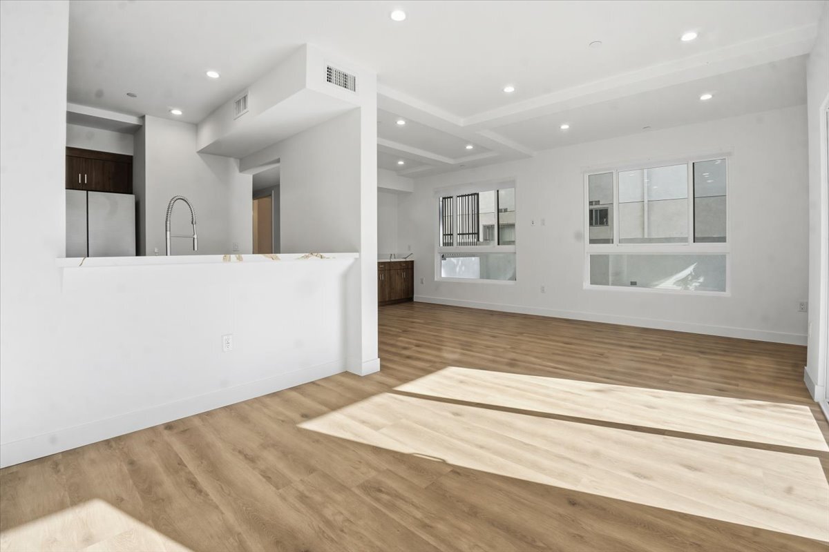 Building Photo - 1820 Prosser Ave