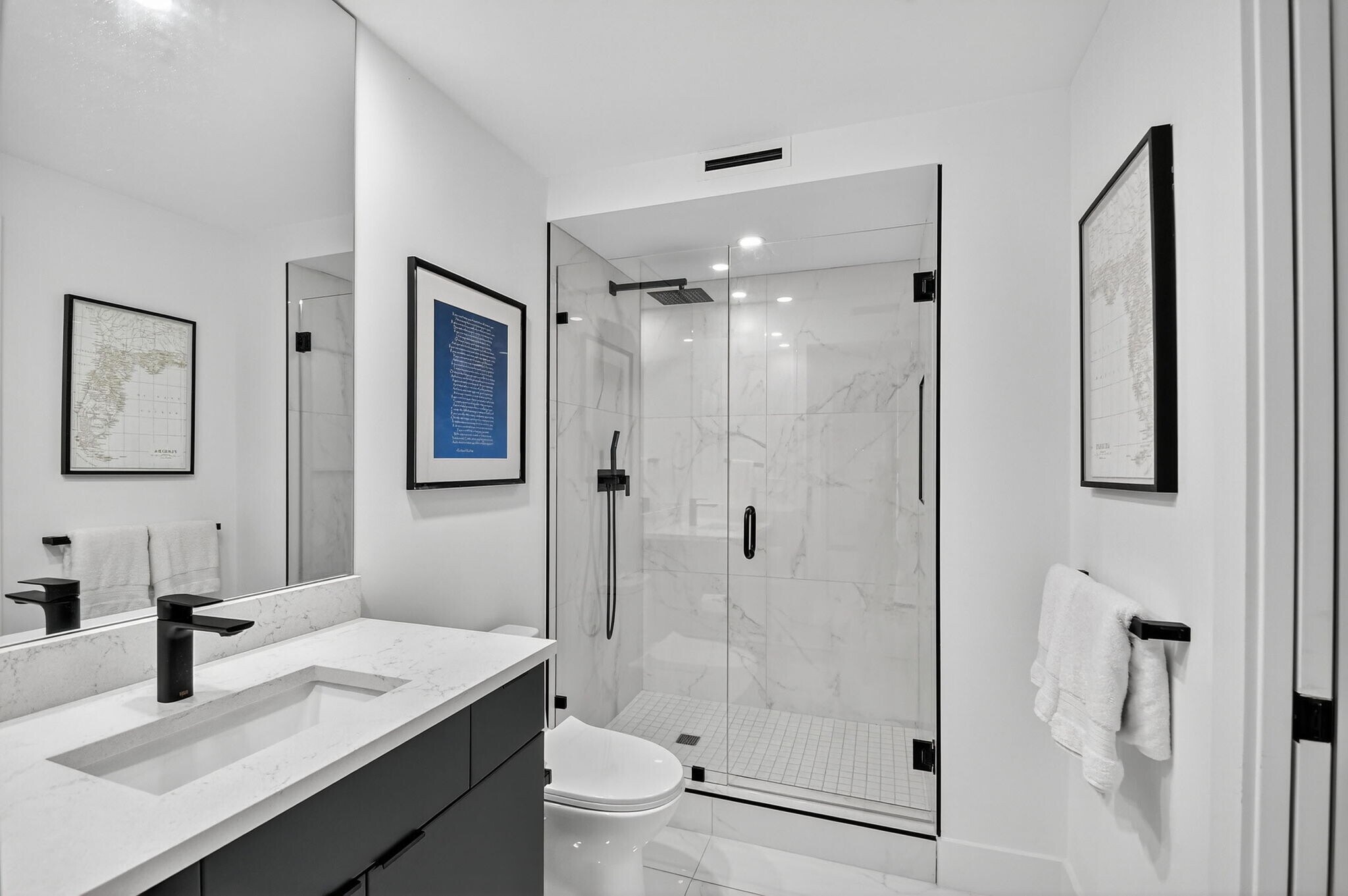 Building Photo - 301 Lake Shore Dr