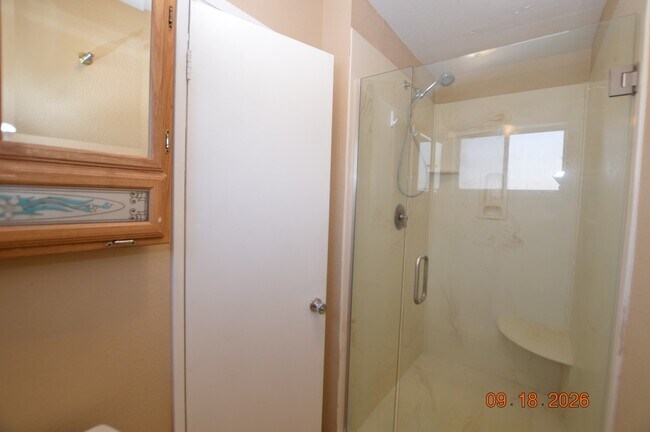 Building Photo - 617 Vincent Way