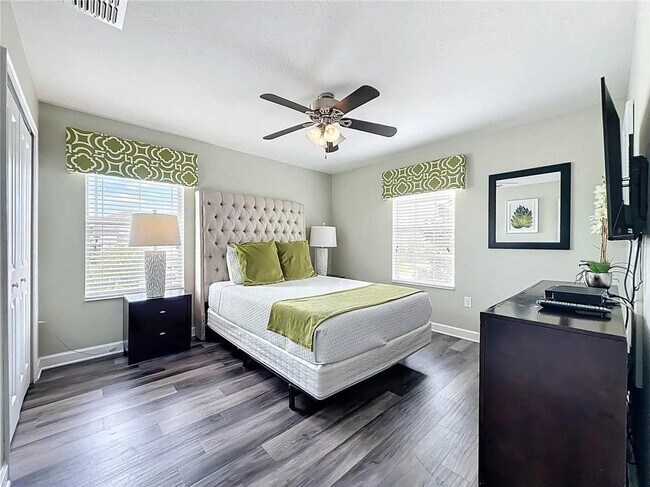 Building Photo - 9048 Sand Trap Dr