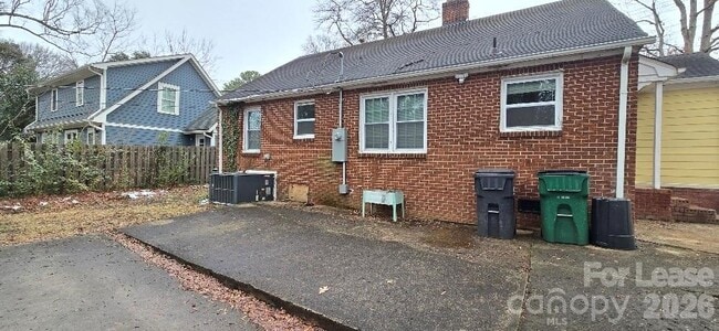 Building Photo - 2901 Clemson Ave