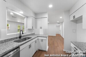 Building Photo - 4407 Bikini Dr