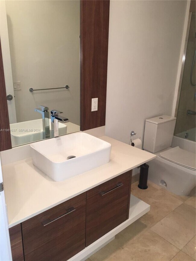 Building Photo - 601 NE 27th St