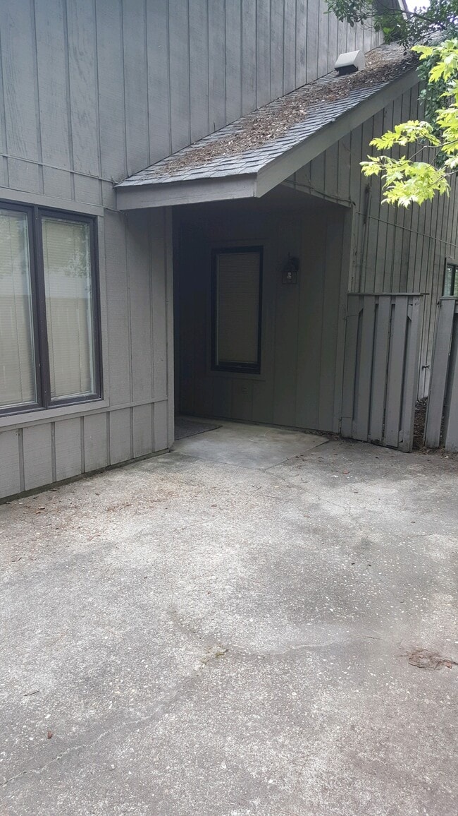 Primary Photo - 160 Cranes Cove