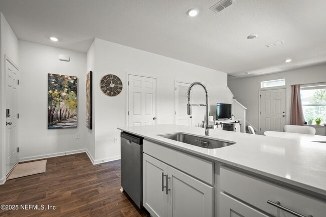 Building Photo - 955 Rivertree Pl