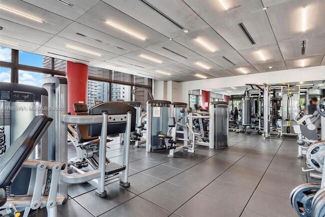 Building Photo - 1080 Brickell Ave