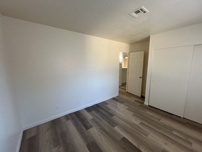 Building Photo - 2697 Aarondavid Dr