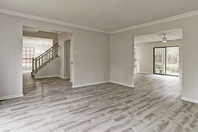 Building Photo - 2 Eagle Rock Pl