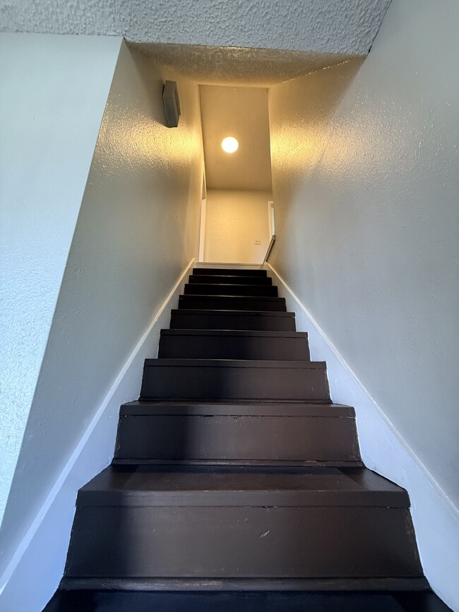 Building Photo - 151 Cherokee Dr