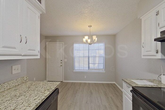 Building Photo - 2108 Woodnote Ln