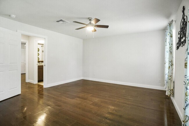 Building Photo - Updated 3 Bedroom in Azle