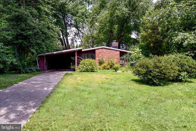 Building Photo - 3415 Gallows Rd