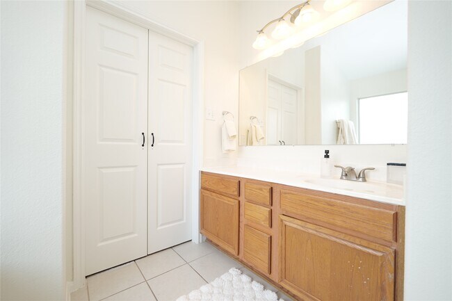 Building Photo - 1203 Lavender Shade Ct