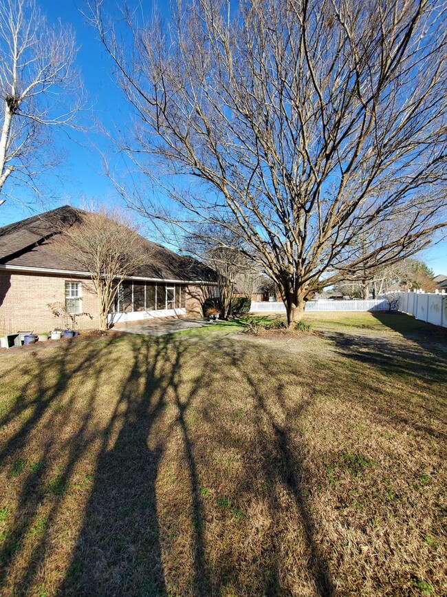Building Photo - Southern Comfort Living: Elegant 3BR/3BA H...