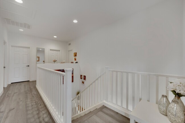 Building Photo - 10336 Early Morning Ave