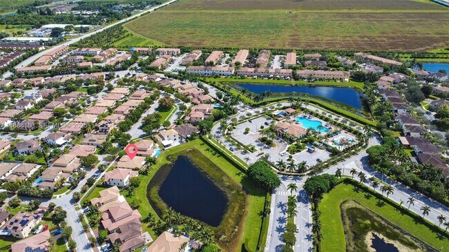 Building Photo - 3616 SE 2nd Dr