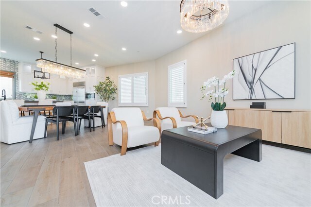 Building Photo - 111 Bosque