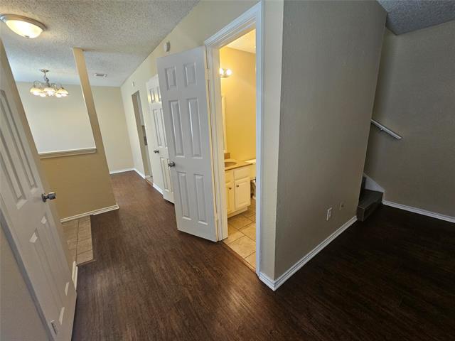 Building Photo - 1404 Darr St