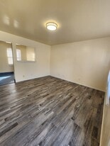 Building Photo - 1450 W 220th St