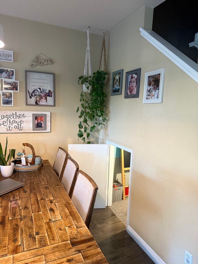 Building Photo - 2204 Lago Ventana